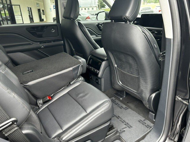 Used 2025 Lincoln Aviator Reserve w/ Illumination Package AWD/4WD image 12
