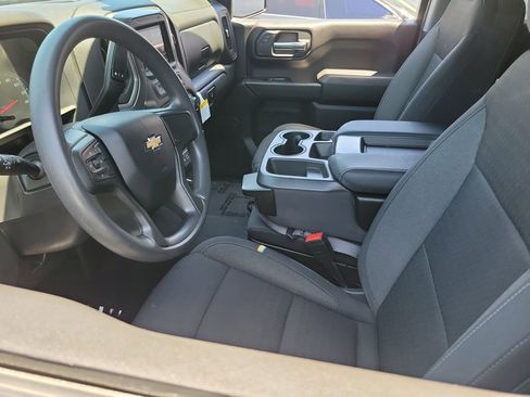 Used 2023 Chevrolet Silverado 1500 Custom AWD/4WD image 3