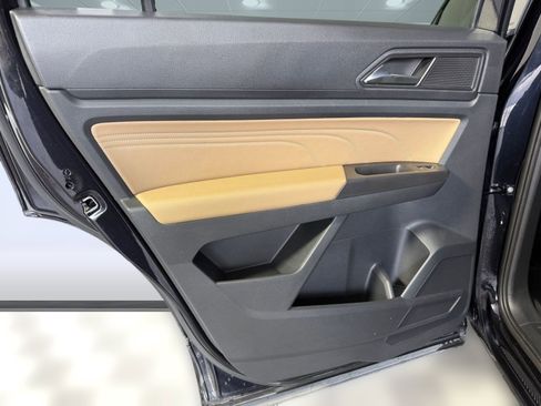 Used 2022 Volkswagen Atlas Cross Sport SEL R-Line image 24