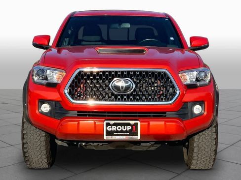 Used 2017 Toyota Tacoma TRD Sport w/ Tow Package (A/T) AWD/4WD image 4