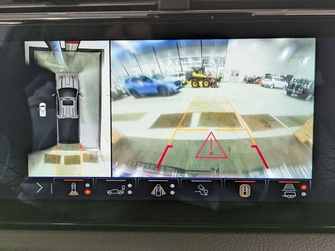 Used 2024 GMC Sierra 2500 Denali image 14