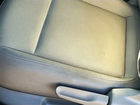 Used 2019 Volkswagen Beetle 2.0T SE w/ SE Premium Package image 20