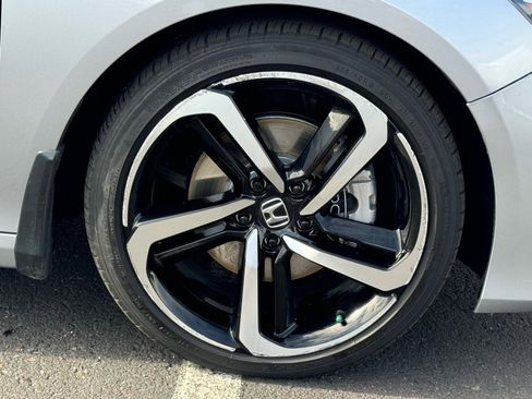 Used 2022 Honda Accord Sport image 11