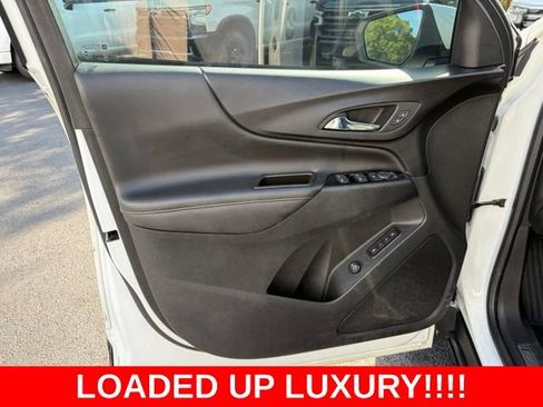 Used 2022 Chevrolet Equinox Premier FWD image 12