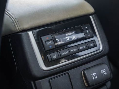 Used 2020 Subaru Ascent Limited w/ Technology Package image 42