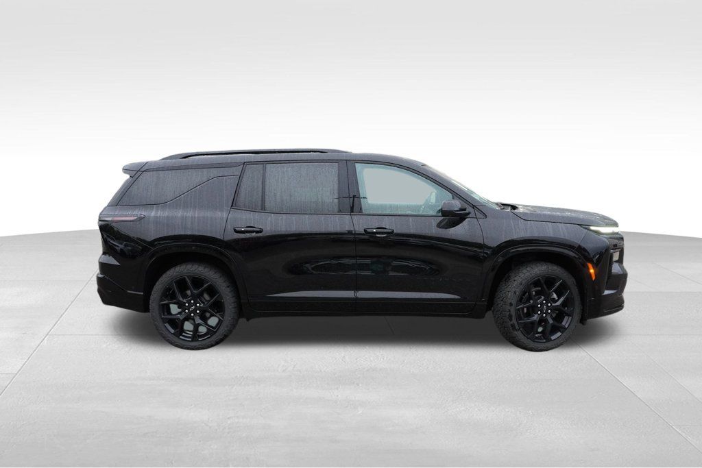 Certified 2024 Chevrolet Traverse RS FWD image 3