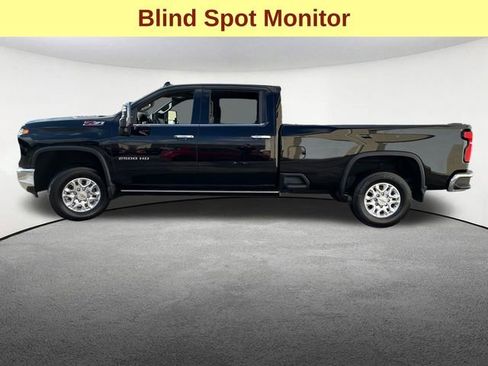 Used 2024 Chevrolet Silverado 2500 LTZ w/ LTZ Premium Package image 6