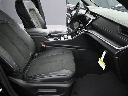 New 2026 Jeep Grand Cherokee L 4WD image 26