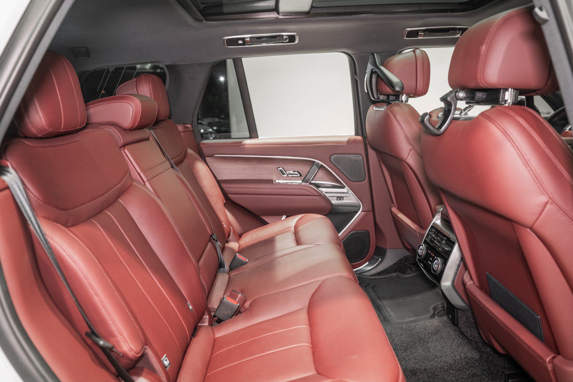 Used 2025 Land Rover Range Rover SE AWD/4WD image 22