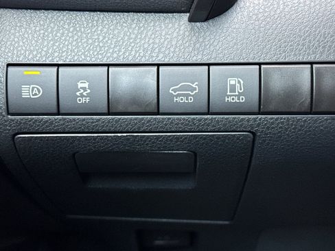 Used 2024 Toyota Camry SE w/ Convenience Package FWD image 28