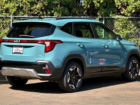 New 2026 Kia Seltos SX w/ SX Sunroof Package image 3