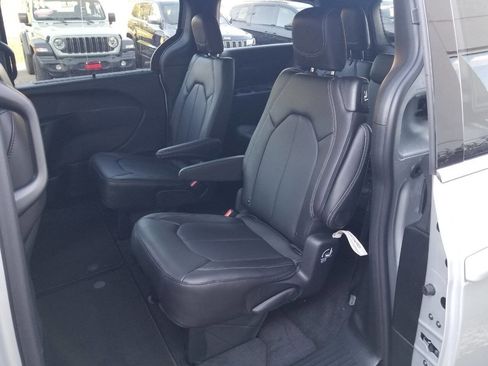 New 2026 Chrysler Voyager LX image 13