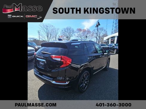 Used 2023 GMC Terrain Denali w/ Black Diamond Edition image 6