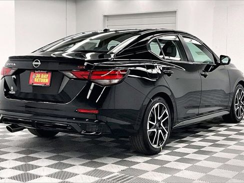 New 2025 Nissan Sentra SR w/ SR Premium Package image 17
