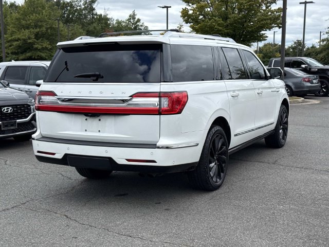 Used 2020 Lincoln Navigator L Reserve w/ Equipment Group 208A Reserve AWD/4WD image 2