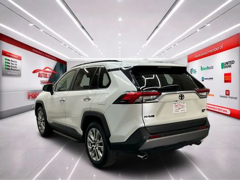 Used 2020 Toyota RAV4 Limited AWD/4WD image 6