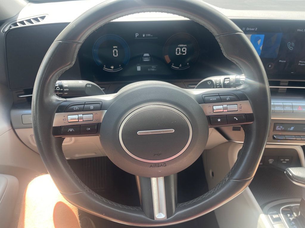 Used 2025 Hyundai Kona SEL FWD image 15