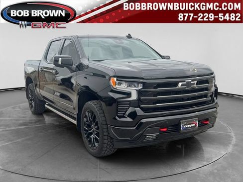 Used 2025 Chevrolet Silverado 1500 High Country w/ Technology Package AWD/4WD image 1