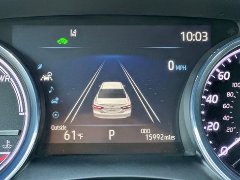 Used 2020 Toyota Camry XLE image 25