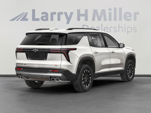 New 2026 Chevrolet Traverse Z71 w/ Enhanced Driving Package image 2