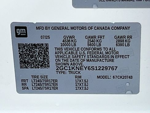 Used 2025 Chevrolet Silverado 2500 LT w/ Convenience Package AWD/4WD image 32