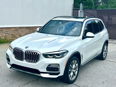 Used 2019 BMW X5 xDrive40i w/ Premium Package 2 image 2