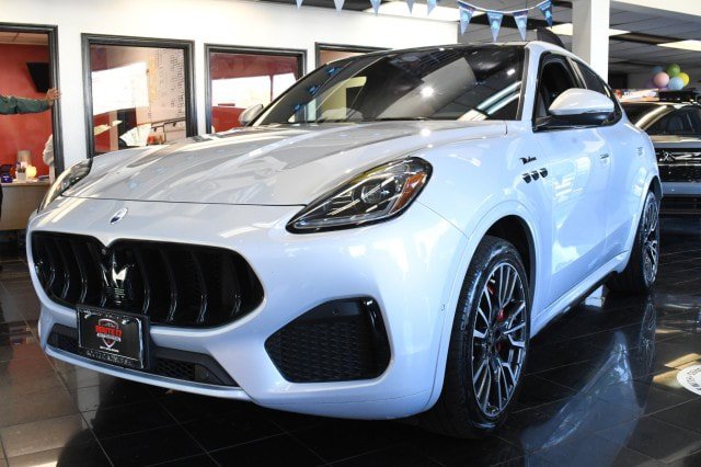 Used 2023 Maserati Grecale Modena AWD/4WD image 1