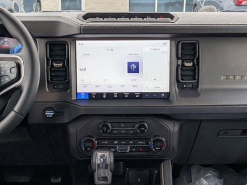 New 2025 Ford Bronco Badlands w/ Sasquatch Package AWD/4WD image 13