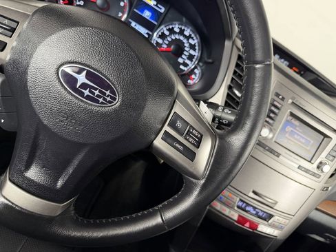 Used 2014 Subaru Outback 2.5i Limited w/ Moonroof Package AWD/4WD image 28