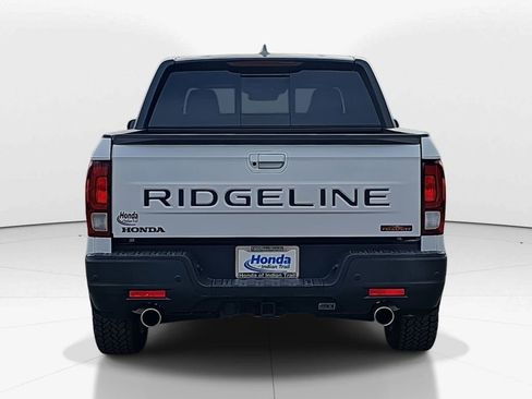 Used 2025 Honda Ridgeline TrailSport image 6