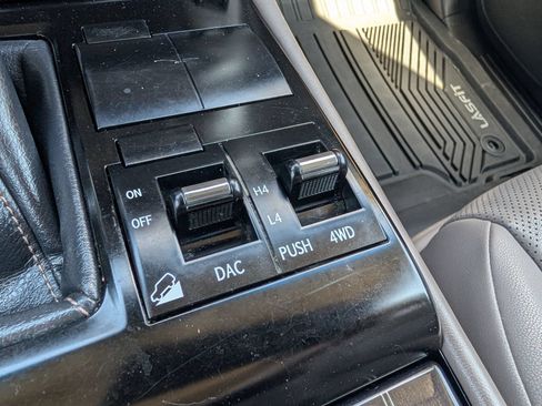 Used 2020 Lexus GX 460 Premium w/ Premium Package AWD/4WD image 31