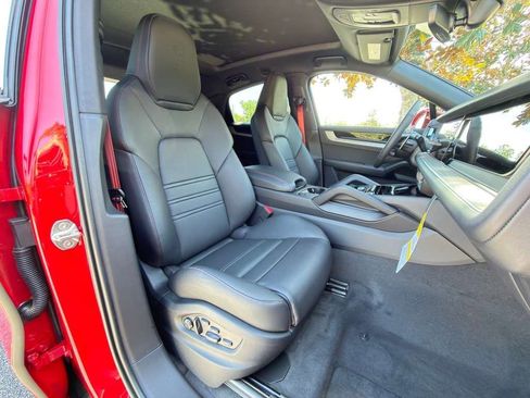 New 2026 Porsche Cayenne Coupe image 18