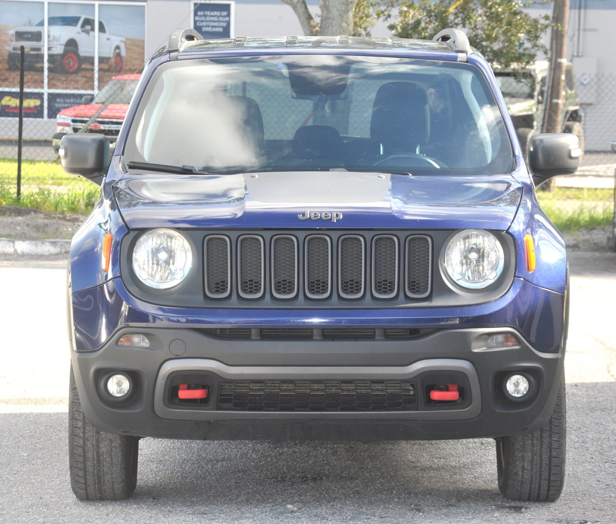 Used 2018 Jeep Renegade Trailhawk w/ Popular Equipment Group AWD/4WD image 5