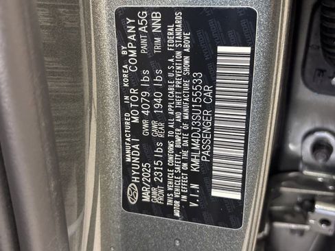 New 2025 Hyundai Elantra SEL FWD image 10