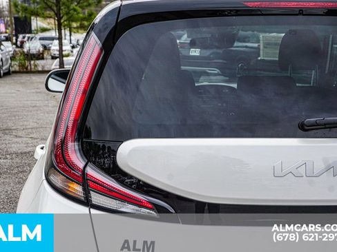 Used 2025 Kia Soul LX image 13