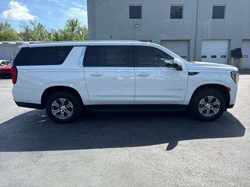 Used 2023 GMC Yukon XL SLE w/ Max Trailering Package image 2