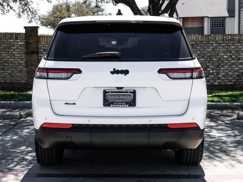 Used 2023 Jeep Grand Cherokee L Laredo image 18