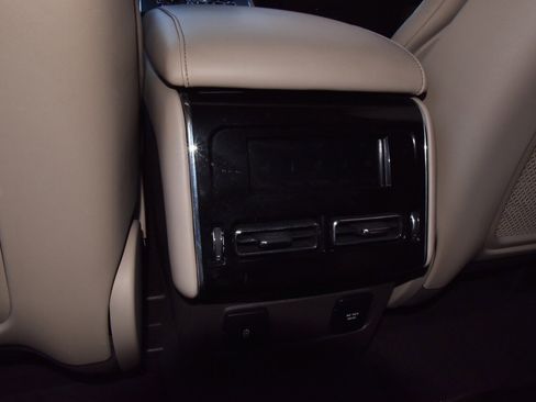 Used 2022 Lincoln Aviator Reserve w/ Equipment Group 201A image 19