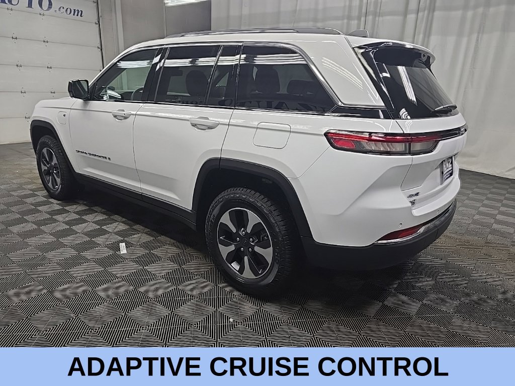 Used 2023 Jeep Grand Cherokee 4WD 4xe w/ Luxury Tech Group II image 5