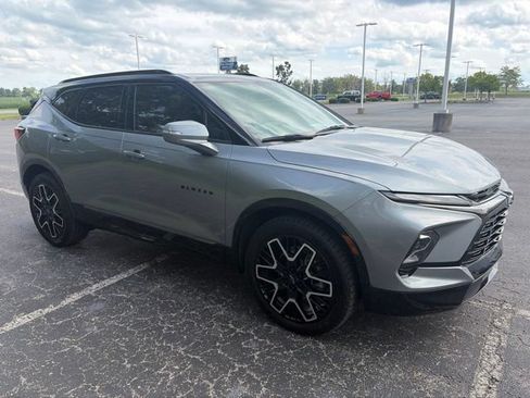 Used 2023 Chevrolet Blazer RS w/ Enhanced Convenience Package FWD image 8