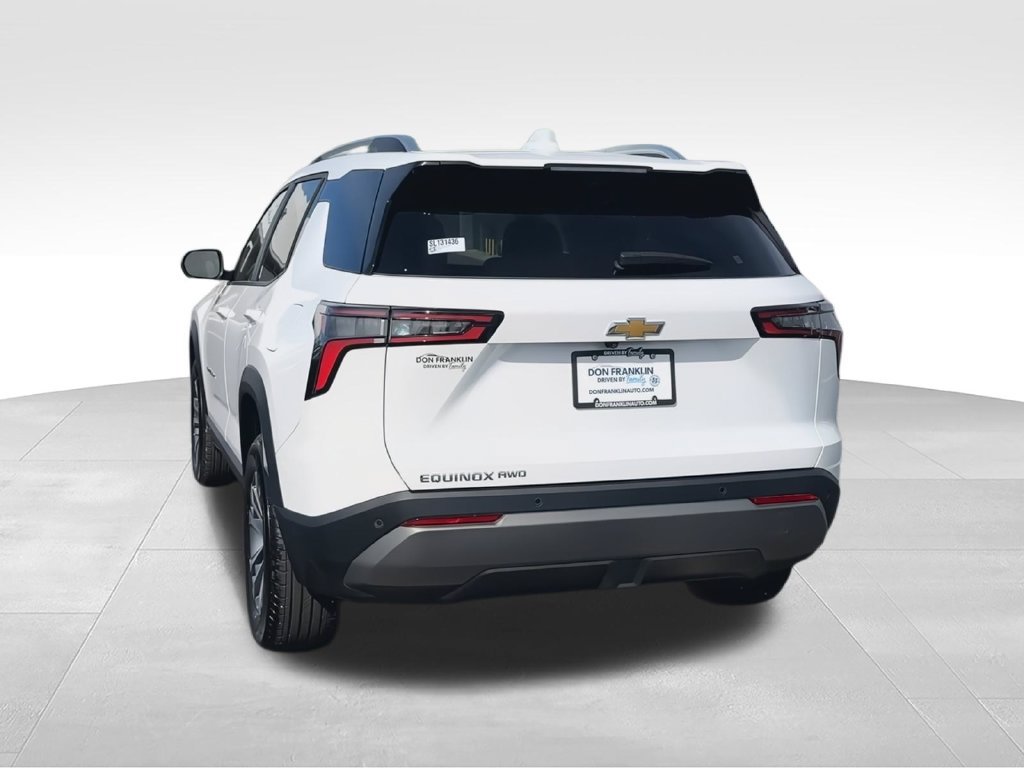 Used 2025 Chevrolet Equinox LT w/ Convenience Package II AWD/4WD image 7