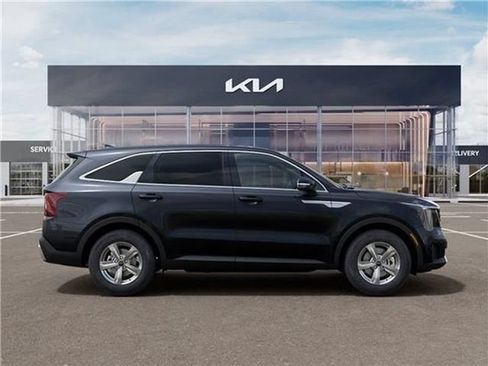 New 2026 Kia Sorento LX FWD image 34