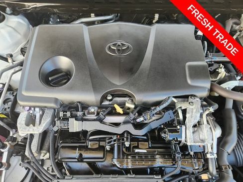 Used 2020 Toyota Camry LE FWD image 31