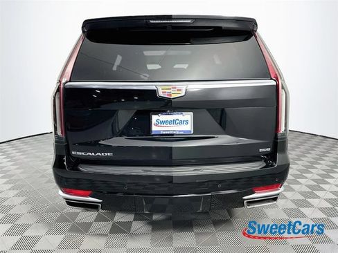 Used 2024 Cadillac Escalade Premium Luxury AWD/4WD image 6