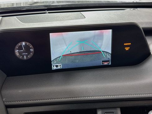 Used 2021 Lexus UX 200 w/ Accessory Package (Z2) FWD image 2