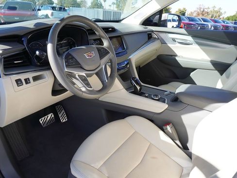 Used 2020 Cadillac XT5 Premium Luxury image 17