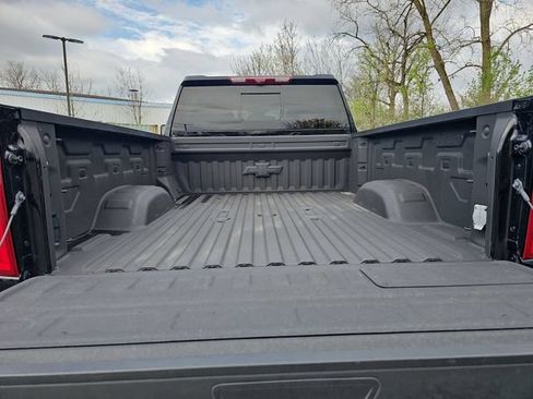 Used 2024 Chevrolet Silverado 2500 LTZ w/ LTZ Premium Package AWD/4WD image 27
