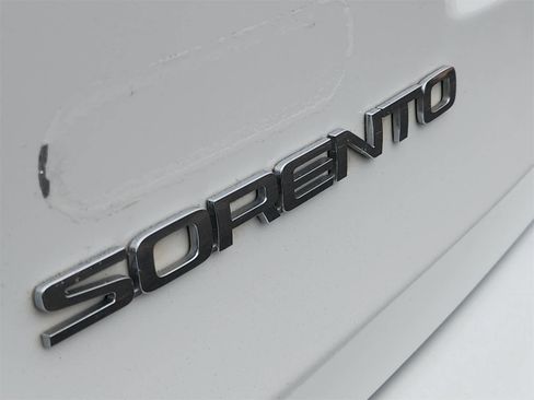 Used 2019 Kia Sorento EX image 10