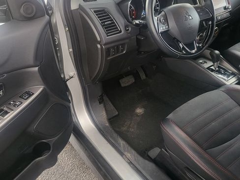Used 2025 Mitsubishi Outlander Sport SE AWD/4WD image 3
