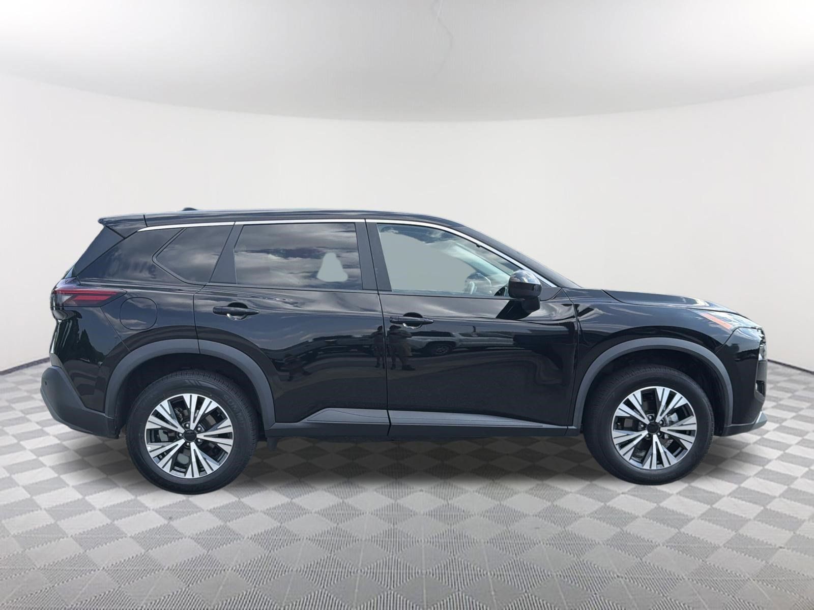 Used 2023 Nissan Rogue SV AWD/4WD image 18